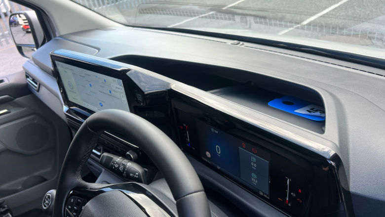 Ford Tourneo Custom 320 L2 Diesel Fwd 2.0 EcoBlue 136ps H1 Titanium 8 seater